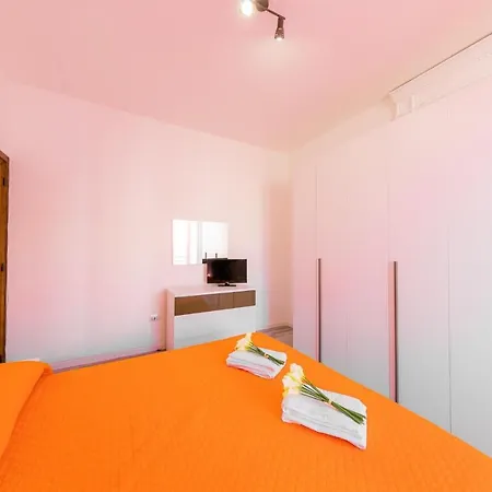 Ester Διαμέρισμα *